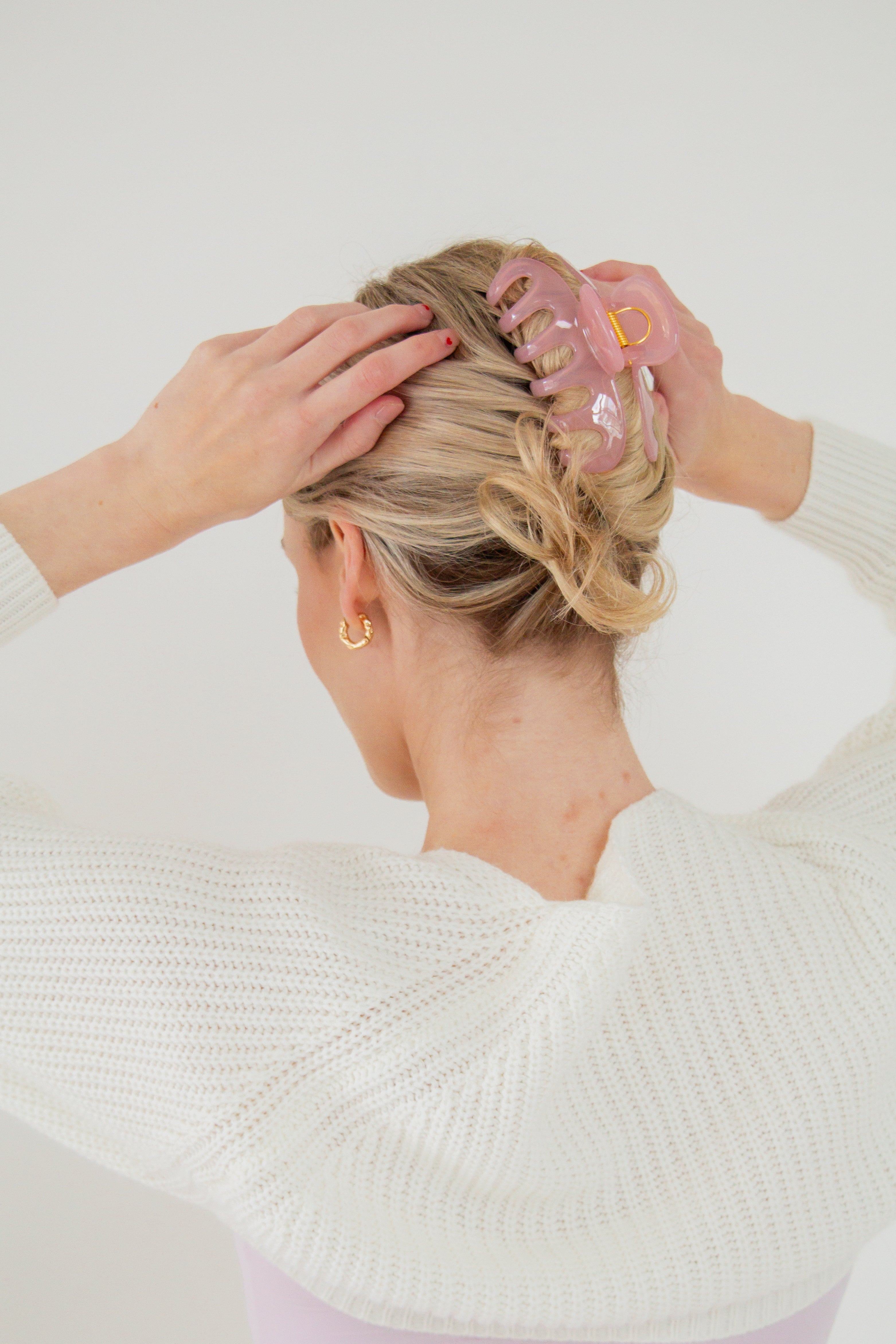 Pearly Pink Claw Clip