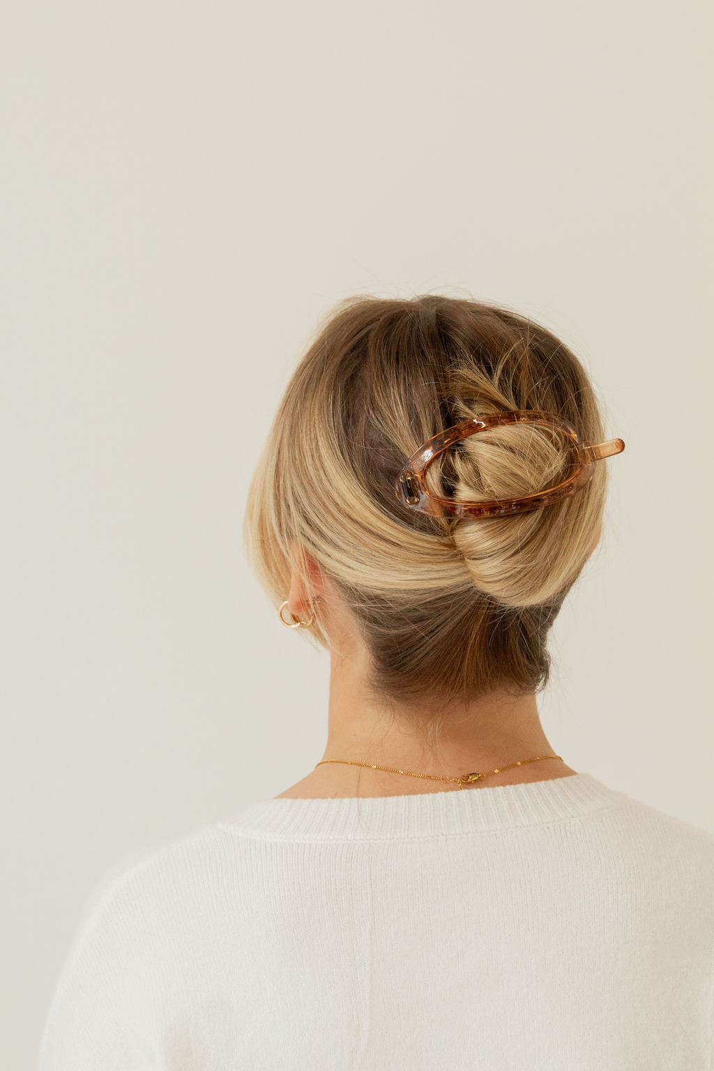 Cutout Oval Clip