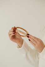 Cutout Oval Clip