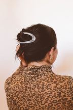 Cutout Oval Clip
