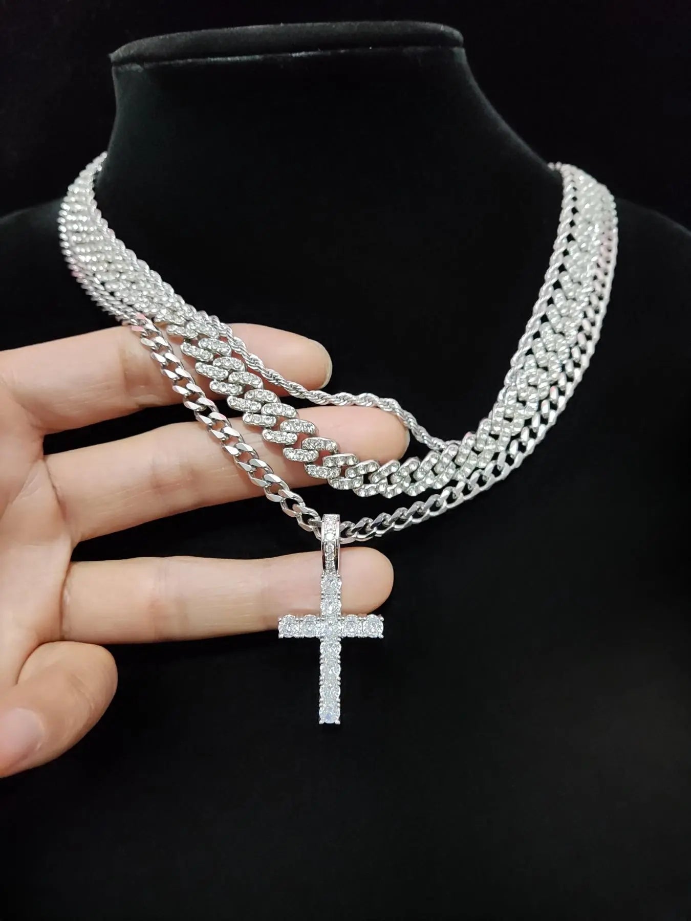 Zircon Inlaid Cross Pendant & Cuban Chain Necklace