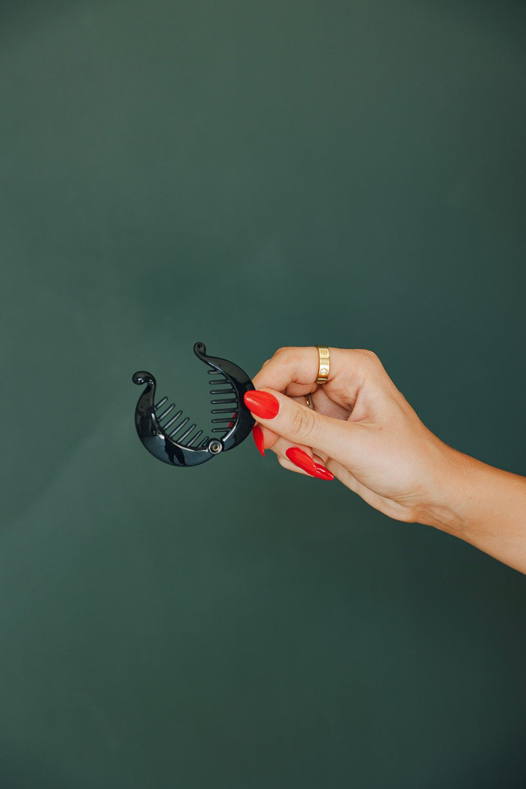 Small Flat Banana Clip
